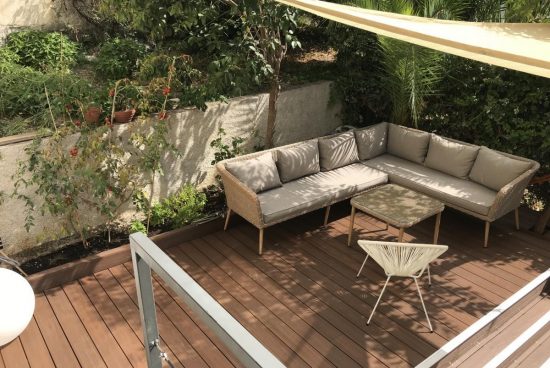 Comment faire une terrasse en bois sur une pelouse ?